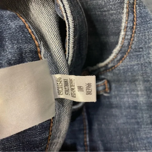 Chico's So Slimming Girlfriend Slim Leg Crop Jeans. Women’s size 10. - Picture 12 of 12